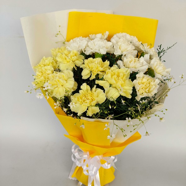 Yellow & White Carnation Bunch